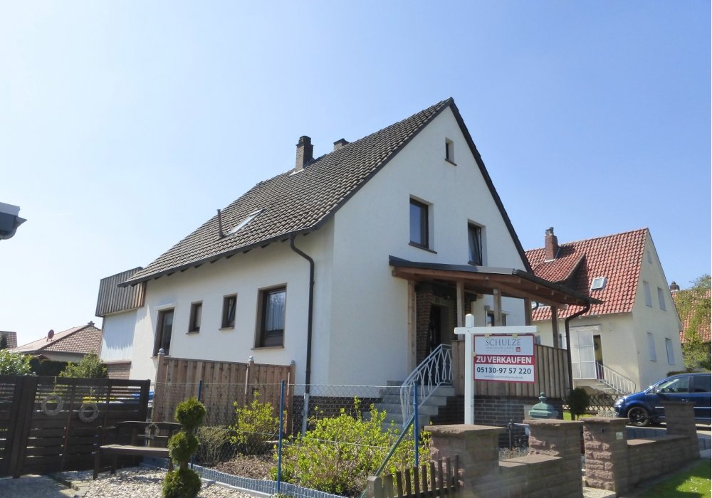 1 Familienhaus zum sanieren