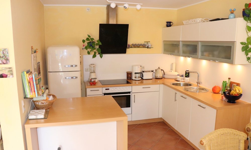 **RESERVIERT**  **Provisionsfrei** Erdgeschoss mit tollem eigenen Garten