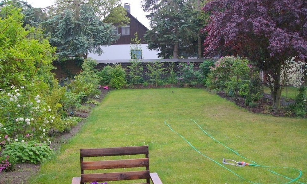 **RESERVIERT**  **Provisionsfrei** Erdgeschoss mit tollem eigenen Garten